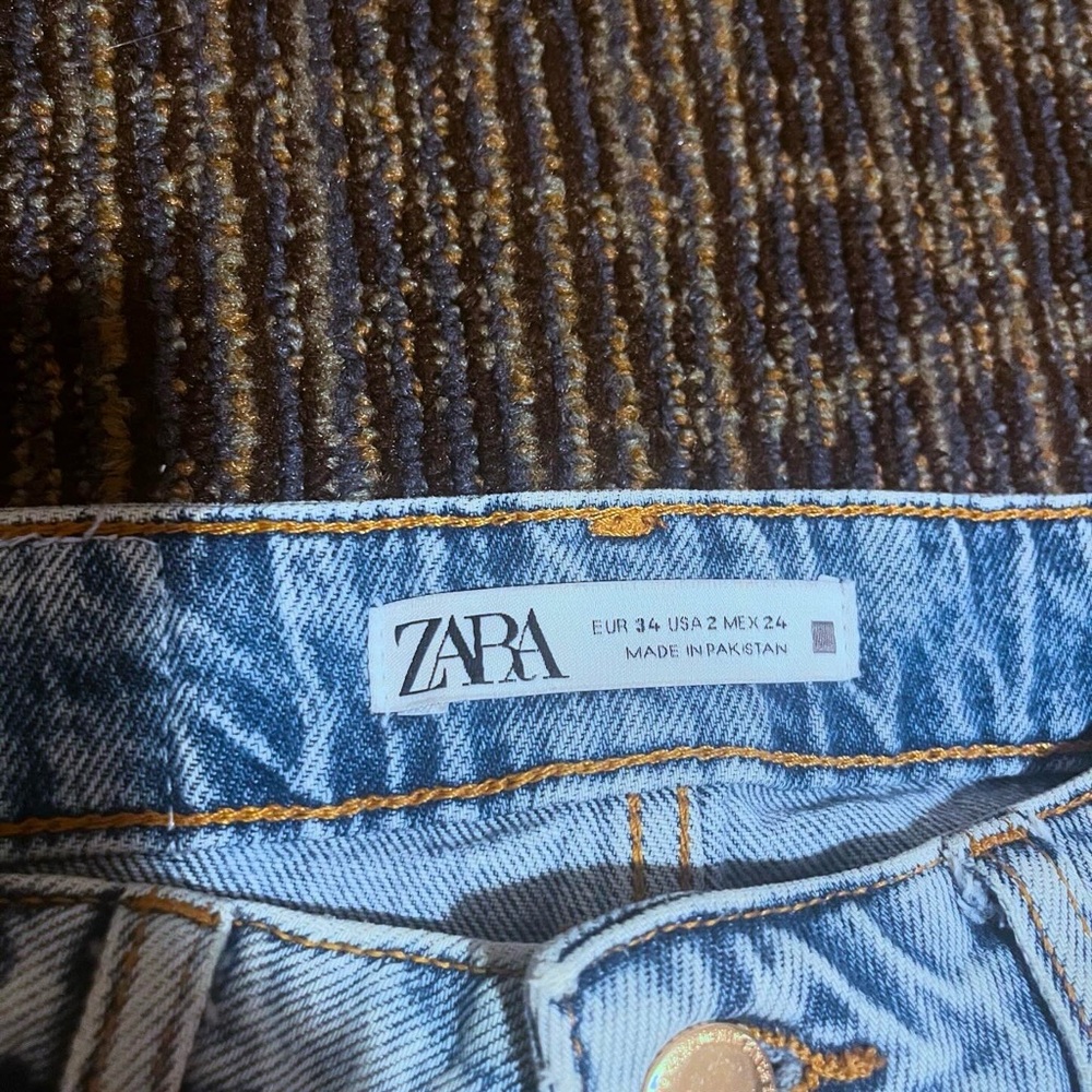 Jean - Picture 2 of 3